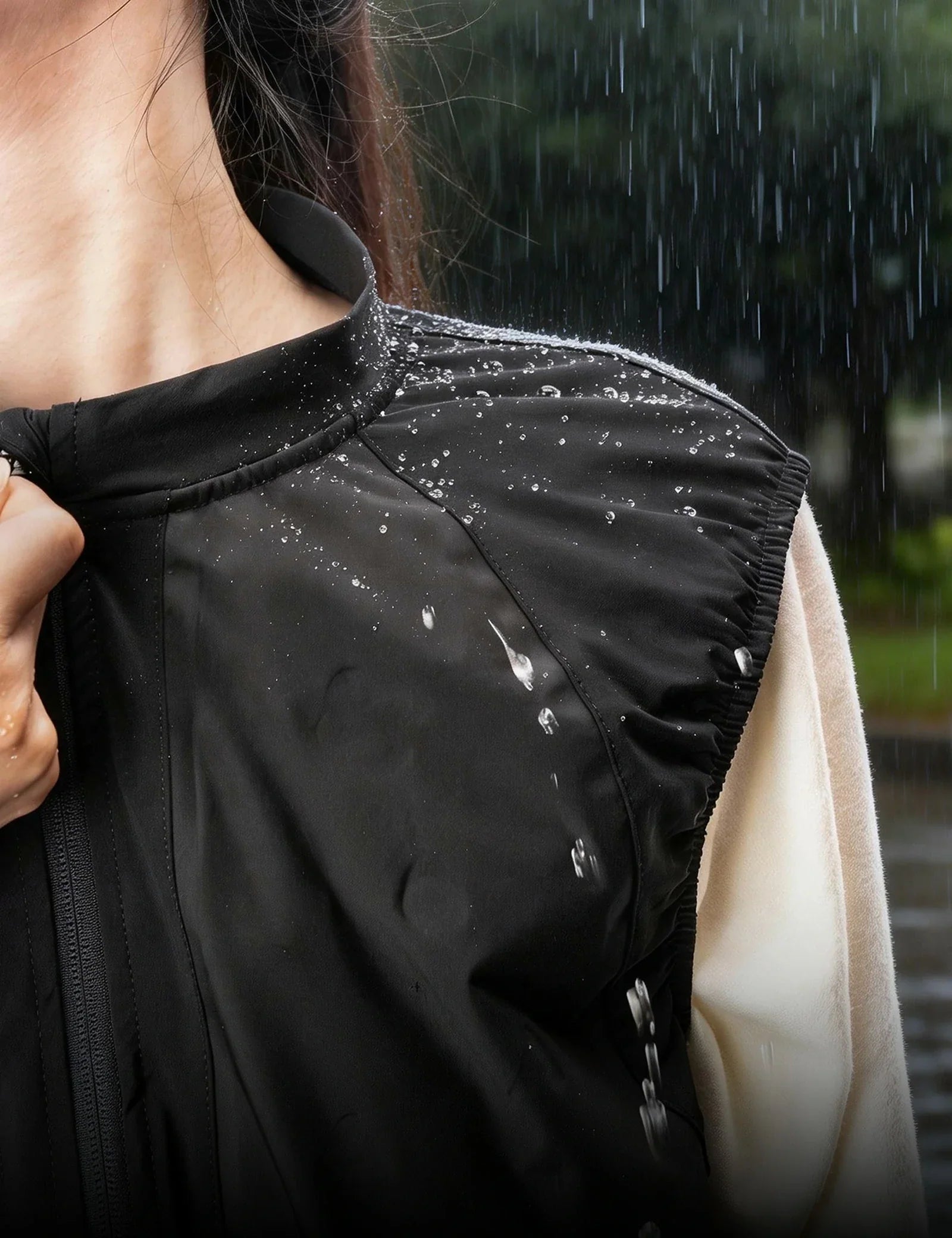 Lightweight Thermal Cycling Gilet with 3D Air-Layer Insulation