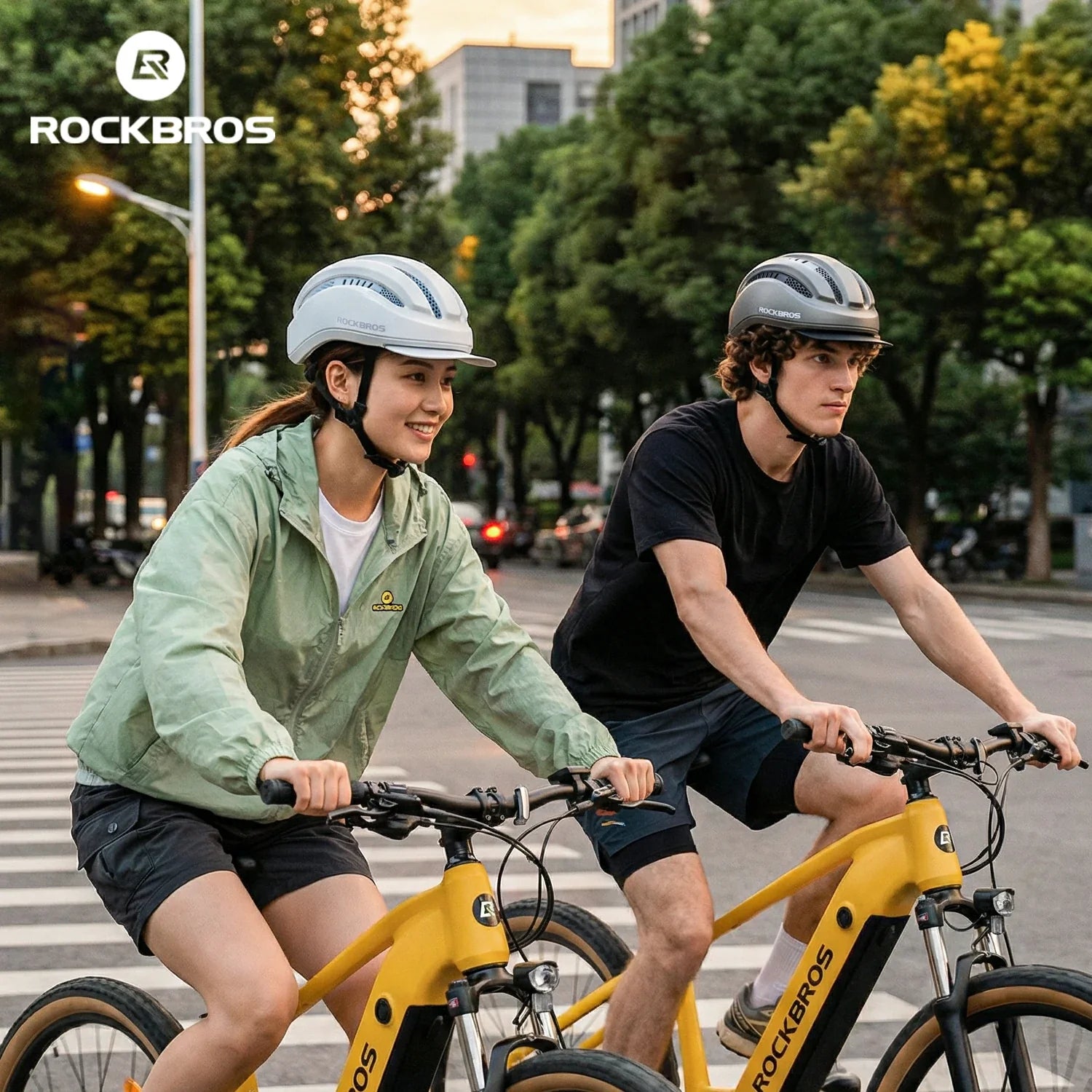 Lightweight Cycling Helmet with Magnetic Visor & Adjustable Fit