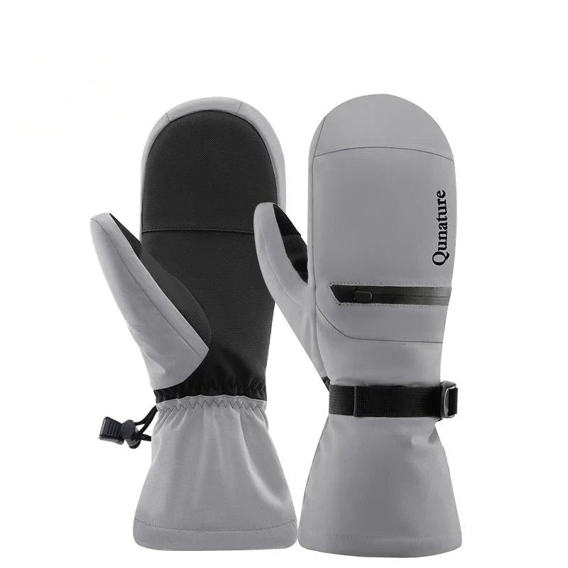 Gray and black mittens with 'Qunature' branding on a white background#color_Gray
