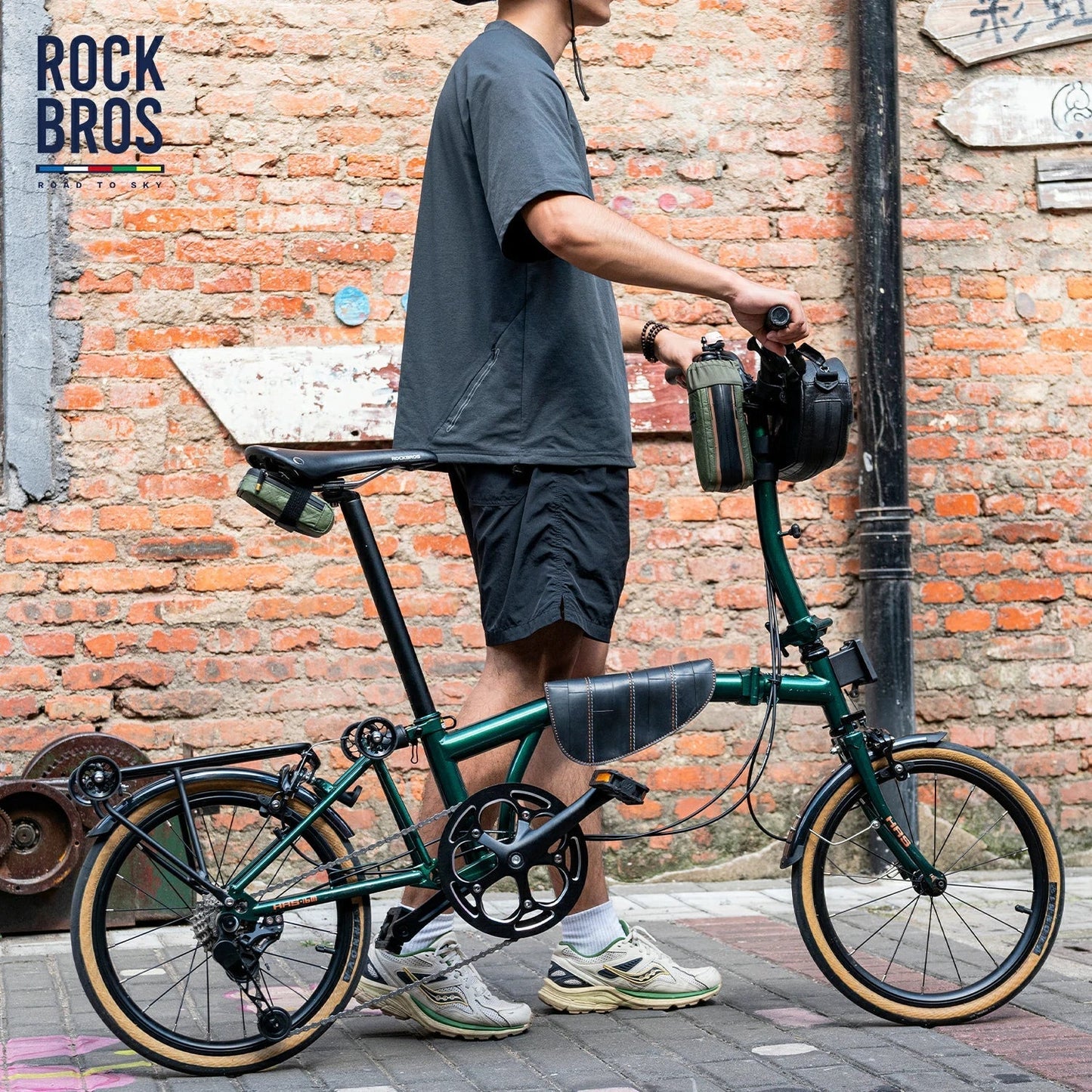 sustainable-eco-friendly-tyvek_-recycled-tire-bike-frame-bag-0_6