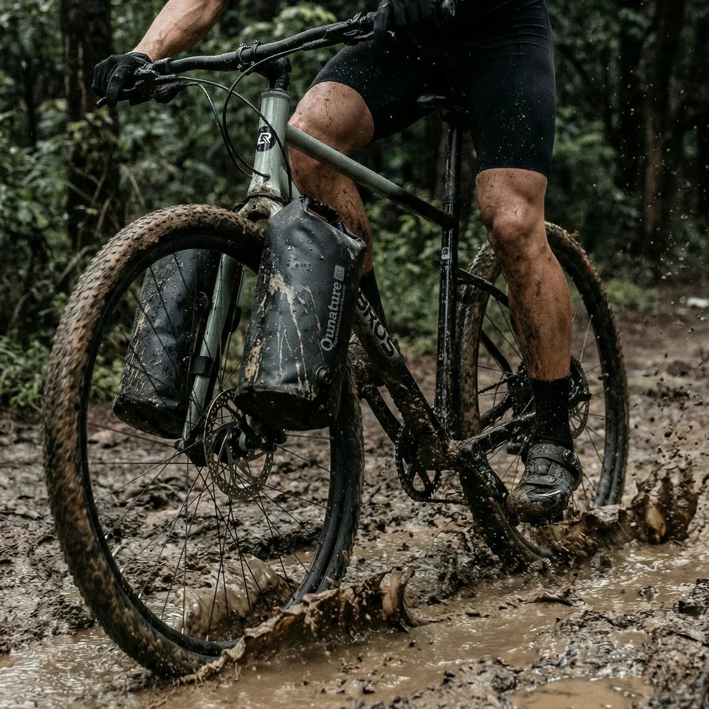 Magnetic Quick-Release Waterproof Bike Fork Bag